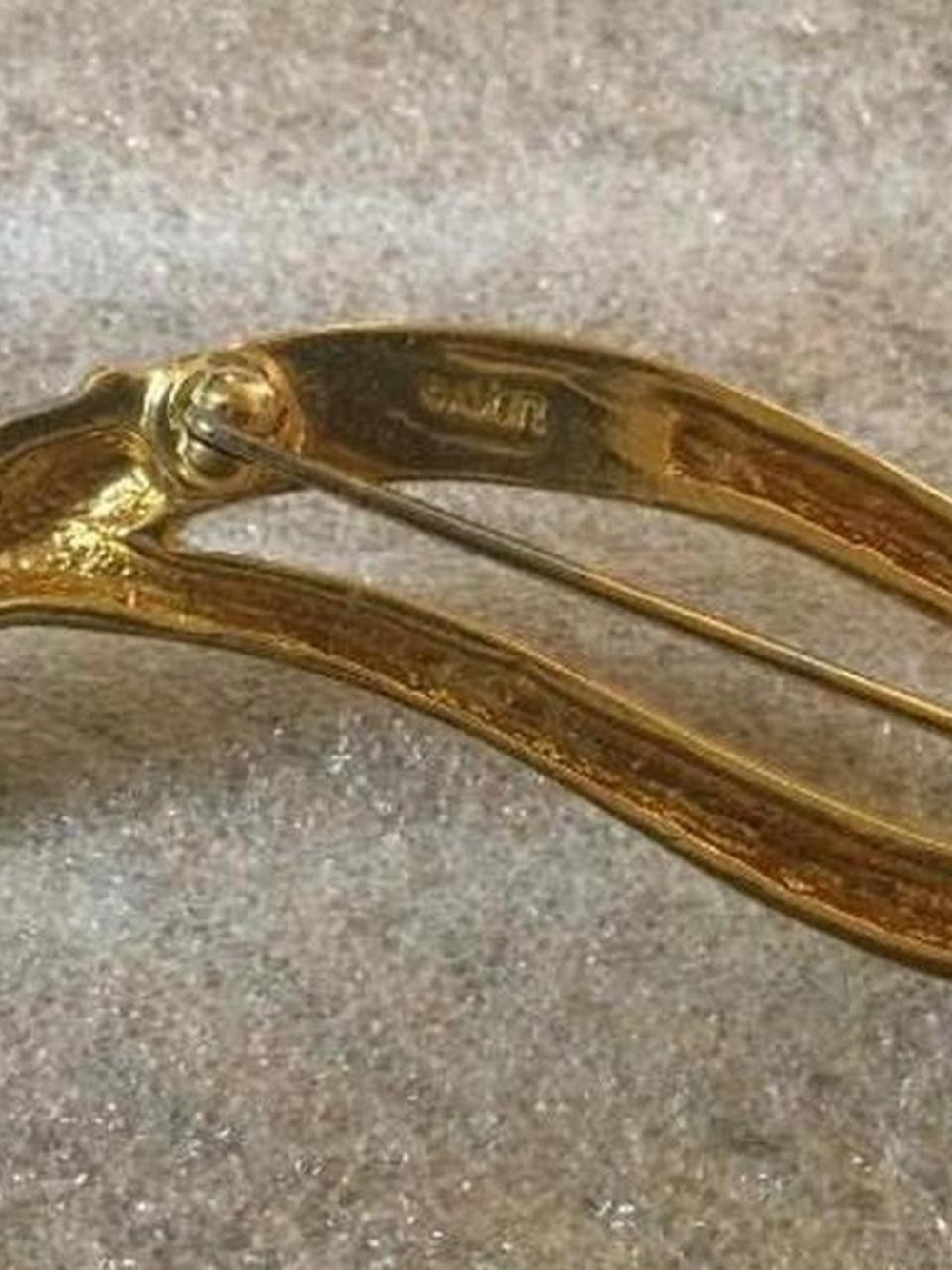 Large Avon Pin - Picture 3 of 3